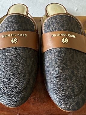 Michael Kors Brown Logo Mule Loafers with Tan Strap women’s size 9m
